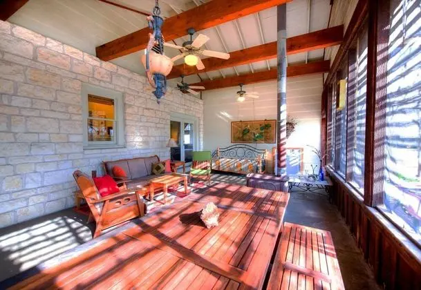Ev (Mesquite Creek Farmhouse)