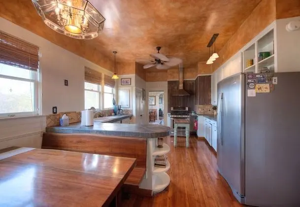 Ev (Mesquite Creek Farmhouse)