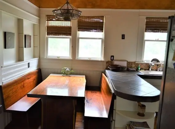 Ev (Mesquite Creek Farmhouse)
