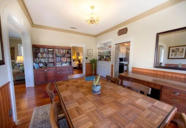 Ev (Mesquite Creek Farmhouse)