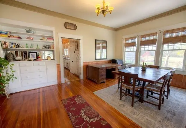 Ev (Mesquite Creek Farmhouse)