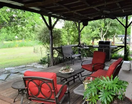 Ev (Mesquite Creek Farmhouse)