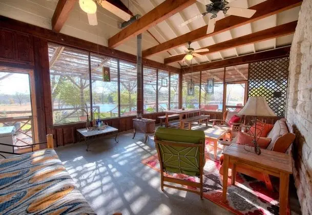 Ev (Mesquite Creek Farmhouse)