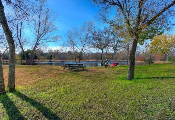 Ev (Mesquite Creek Farmhouse)