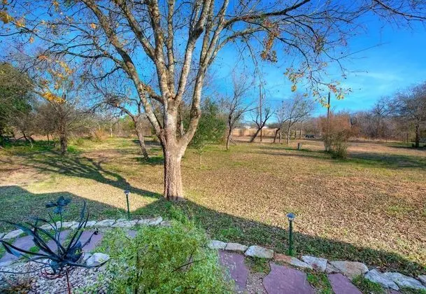 Ev (Mesquite Creek Farmhouse)