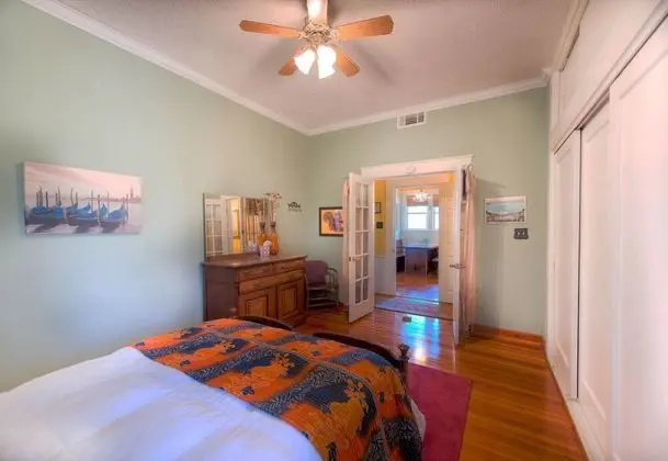 Ev (Mesquite Creek Farmhouse)