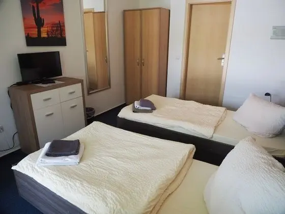 Tek Büyük veya İki Ayrı Yataklı Oda