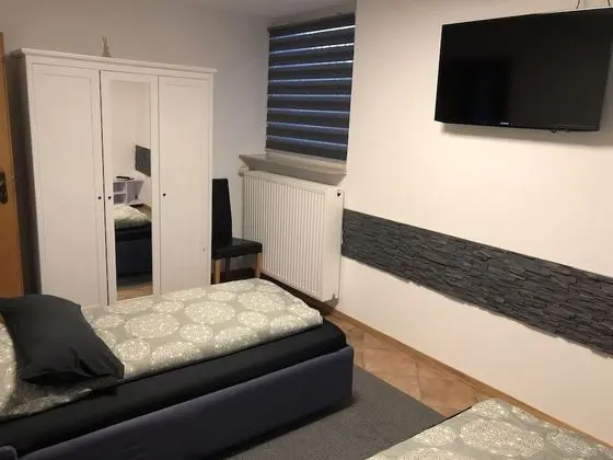 Tek Büyük Yataklı Oda, Banyolu/Duşlu (Zweibettzimmer)