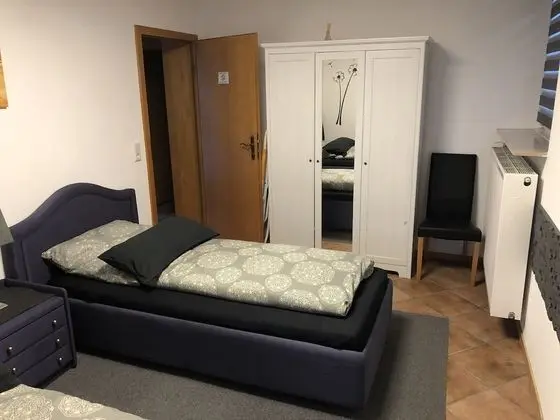 Tek Büyük Yataklı Oda, Banyolu/Duşlu (Zweibettzimmer)