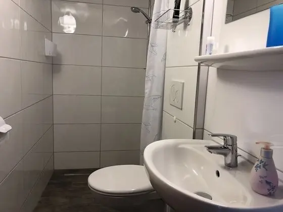Tek Büyük Yataklı Oda, Banyolu/Duşlu (Zweibettzimmer)