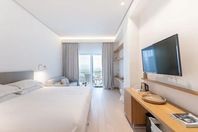Superior Üç Kişilik Oda, Balkon, Deniz Manzaralı
