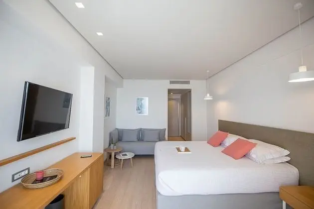 Superior Üç Kişilik Oda, Balkon, Deniz Manzaralı