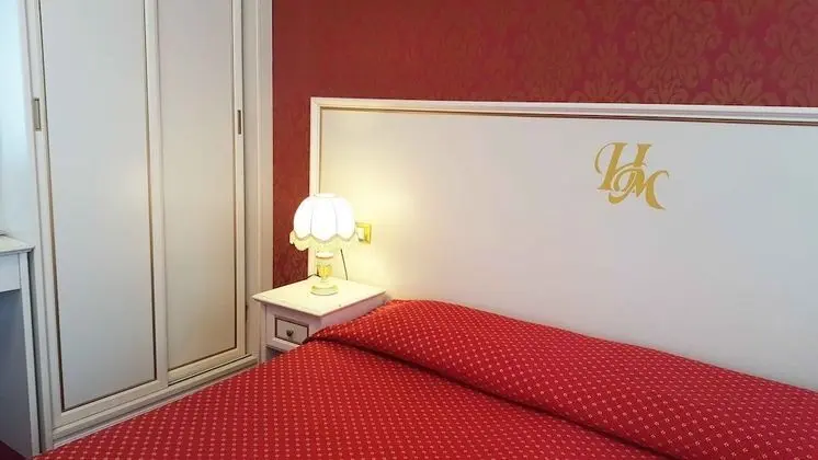 Classic Tek Büyük Yataklı Oda