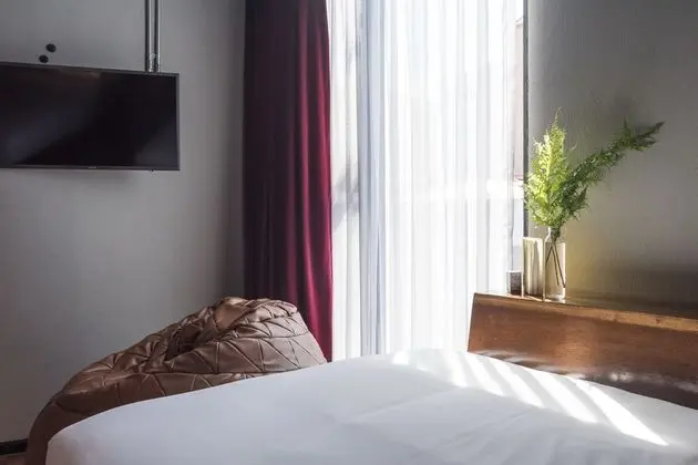 Triple Large Room