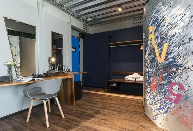 Triple Large Room
