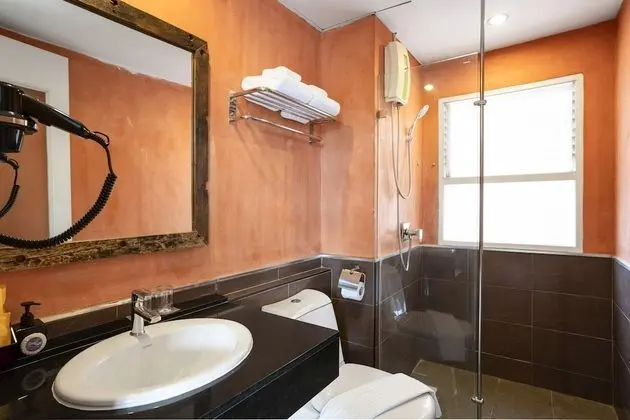 Deluxe Oda, 1 En Büyük (King) Boy Yatak, Balkon