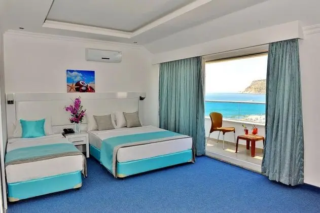 Standart Oda, Deniz Manzaralı, Balkonlu