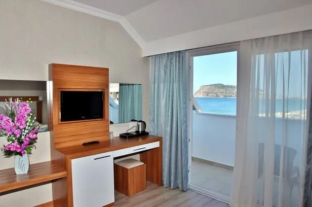 Standart Oda, Deniz Manzaralı, Balkonlu