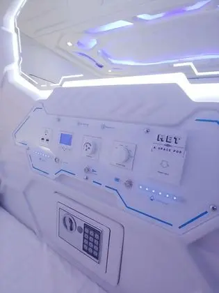 Double Space Pod (Queen Bed) in Mixed Dormitory Room