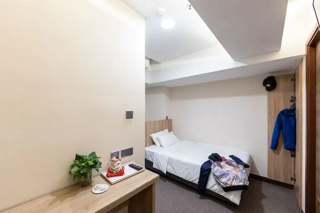 Romantic Tek Büyük Yataklı Oda