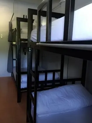Ortak Ranzalı Oda, Karma Ranzalı Oda, Ortak Banyo (8-Bed Mixed Dorm)
