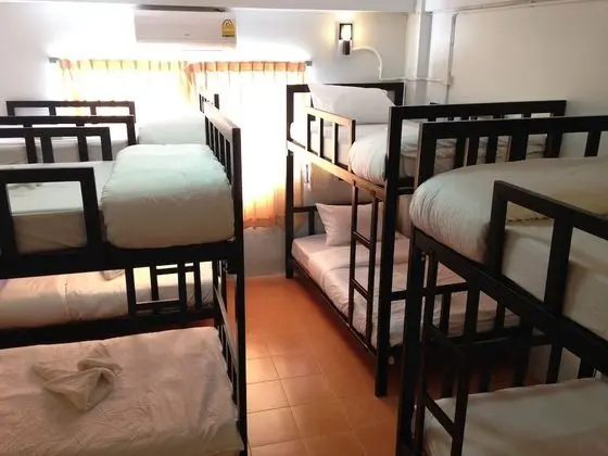 Ortak Ranzalı Oda, Karma Ranzalı Oda, Ortak Banyo (8-Bed Mixed Dorm)