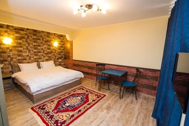 Standard Tek Büyük Yataklı Oda