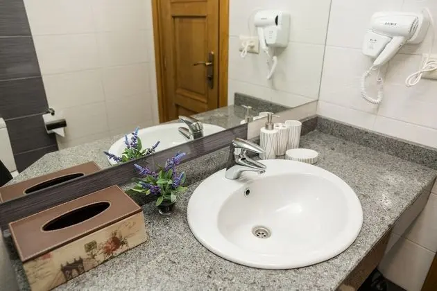 Standard Tek Büyük Yataklı Oda