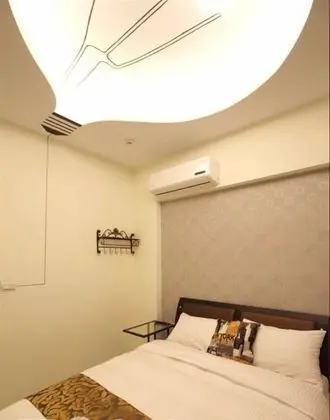 Tek Büyük Yataklı Oda, Ortak Banyo (B101)