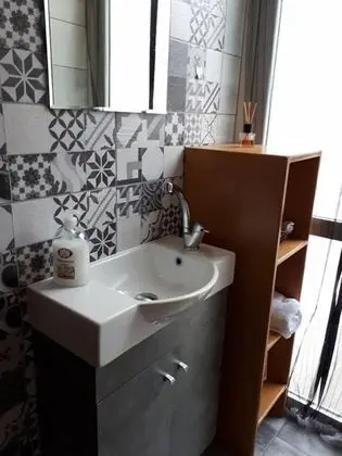Traditional Ev, Şehir Manzaralı