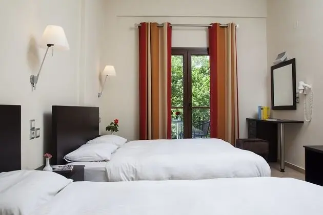 Deluxe Üç Kişilik Oda (Meteora View)