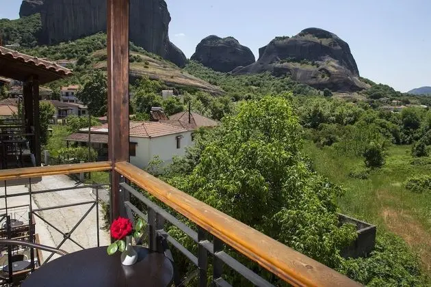 Deluxe Üç Kişilik Oda (Meteora View)