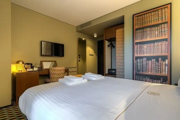 Deluxe Tek Büyük Yataklı Oda