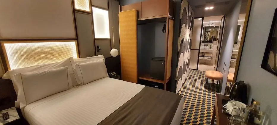 Standard Tek Büyük Yataklı Oda