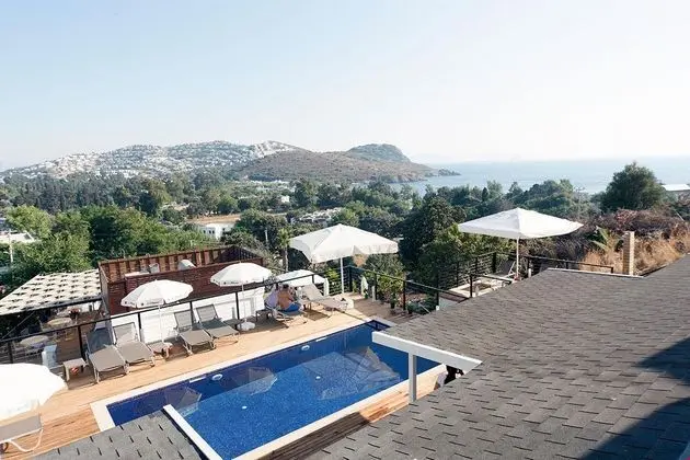Connection Oda - Deniz ve Havuz Manzaralı