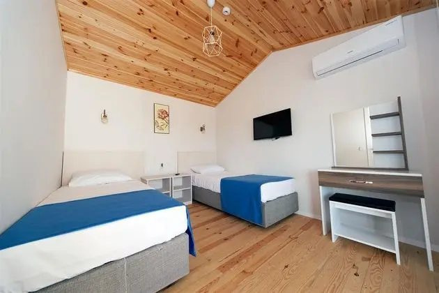 Connection Oda - Deniz ve Havuz Manzaralı