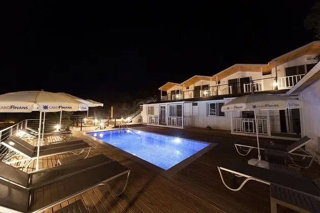 Connection Oda - Deniz ve Havuz Manzaralı