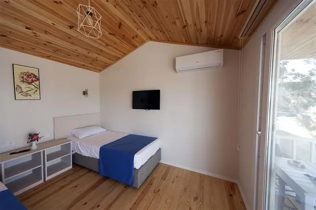 Connection Oda - Deniz ve Havuz Manzaralı