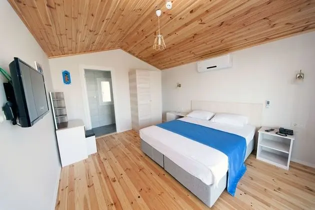 Deluxe Tek Büyük Yataklı Oda
