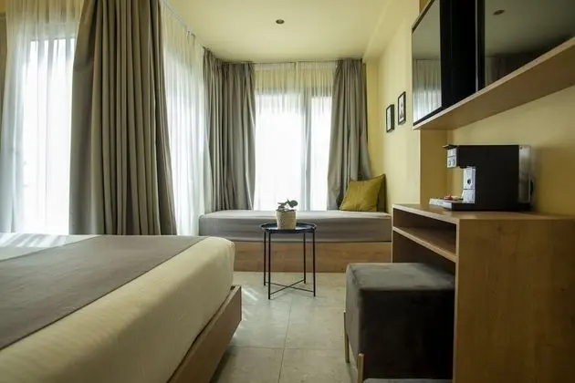 Deluxe Üç Kişilik Oda, Teras, Şehir Manzaralı
