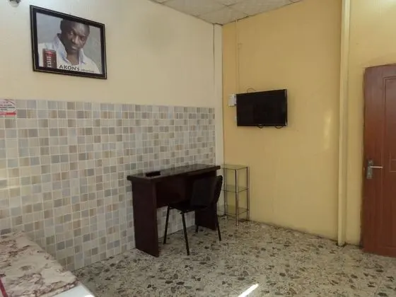Basic Tek Büyük Yataklı Oda