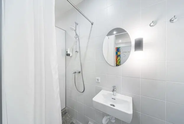 Ortak Ranzalı Oda, Sadece kadınlar için (Bed in 4-bed Room)