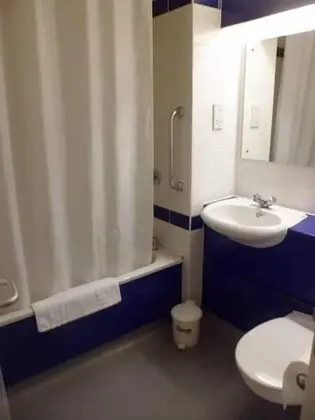 Tek Büyük Yataklı Oda, Banyolu/Duşlu