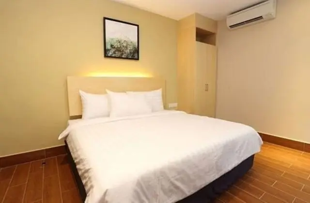 Deluxe Oda (King Bed with Window)