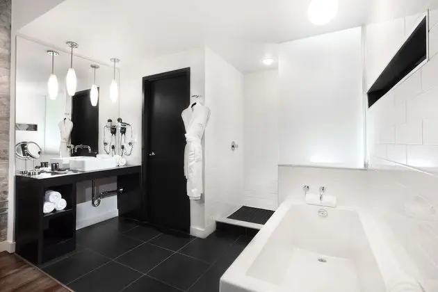 Çatı Katı (Loft), 1 En Büyük (King) Boy Yatak, Küvet, Şehir Manzaralı