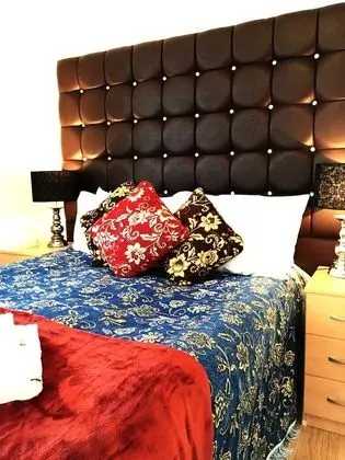 Basic Tek Büyük Yataklı Oda