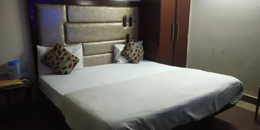 Deluxe Tek Büyük veya İki Ayrı Yataklı Oda, 1 Çift Kişilik Yatak, Sigara İçilmez, Şehir Manzaralı