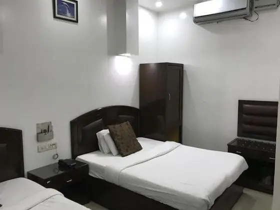 Deluxe Tek Büyük veya İki Ayrı Yataklı Oda, 1 Çift Kişilik Yatak, Sigara İçilmez, Şehir Manzaralı