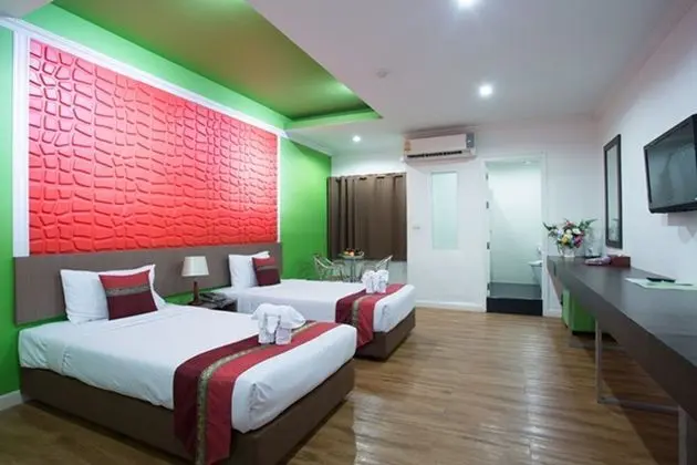 Premier Room (32 SQM)