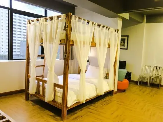 Private room with 4 beds & private bathroom